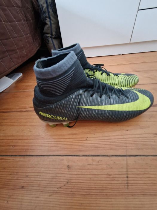 Botas de Futebol Nike Mercurial Superfy CR7