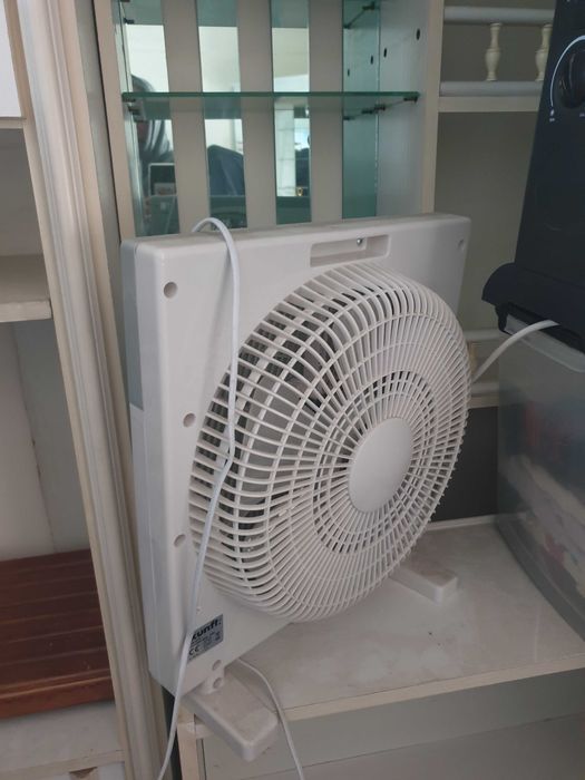 Ventilador de arrefecimento KUNFT. A transação far-se-á  SÓ em Tomar. PREÇO ÚNICO.