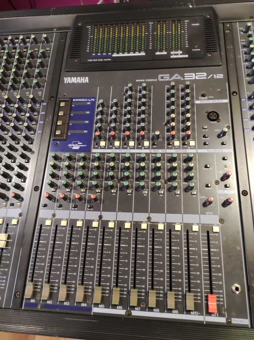 Mesa Mistura Yamaha GA 32/12 - Troca ou venda