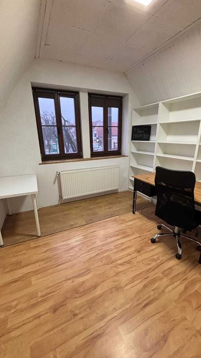 Lokal biurowy usługowy 65m na wynajem w samym centrum Lubonia.