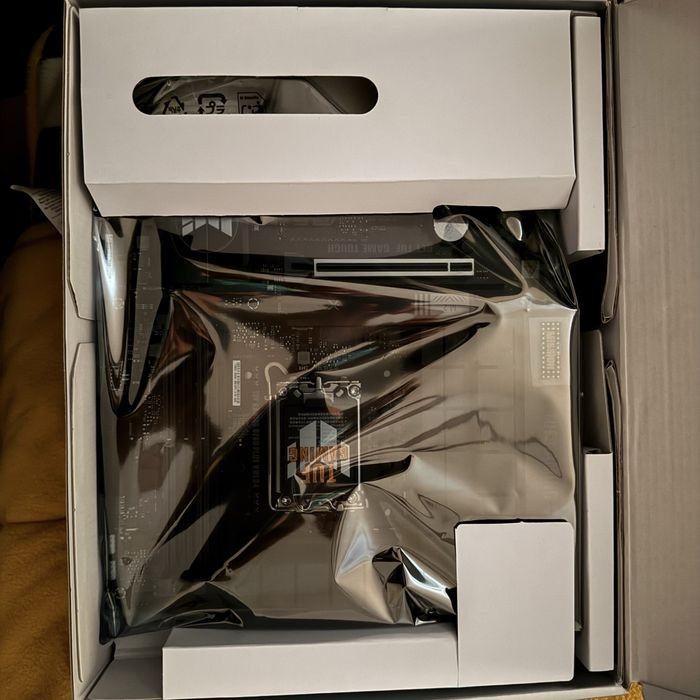 ASUS TUF Gaming B760