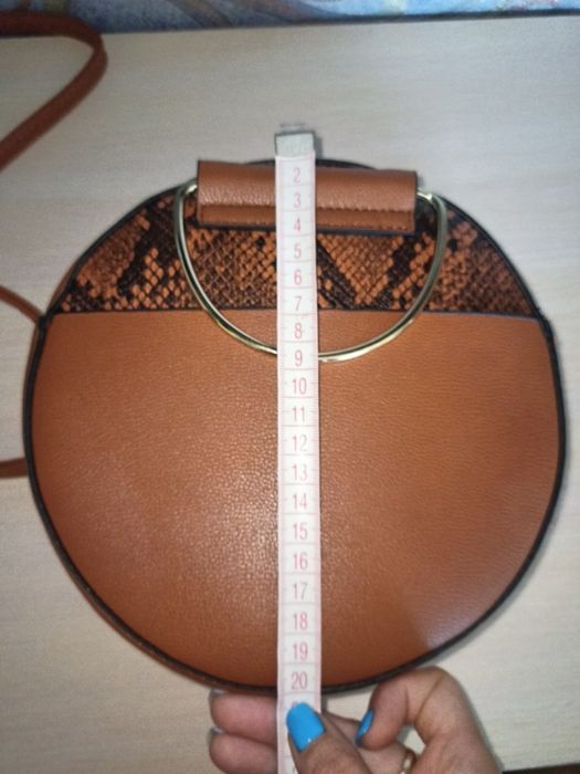 Стильна кругла сумочка