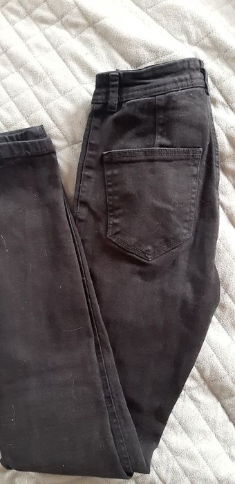 Czarne rurki Bershka r.32