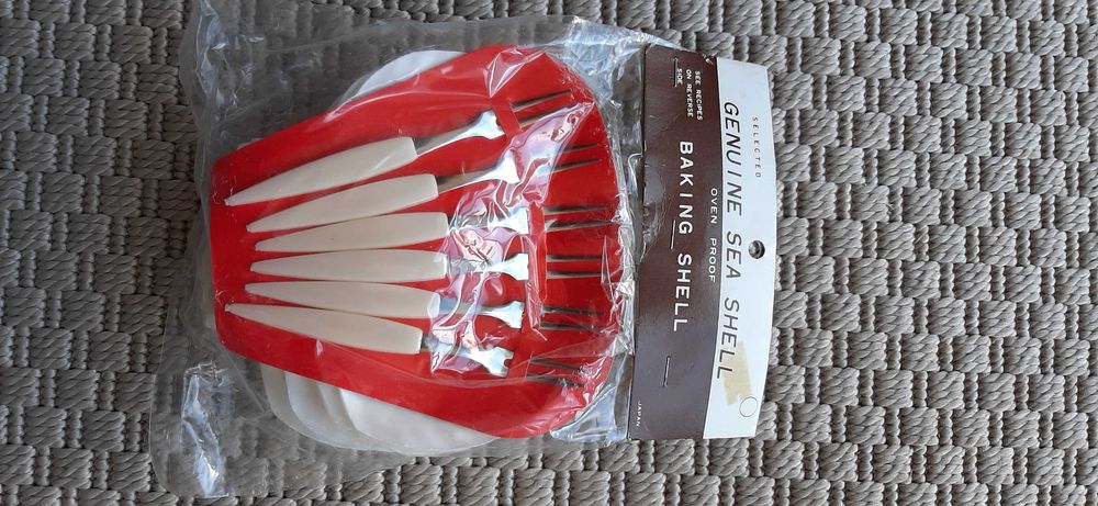 Shell and Seafood Fork Set