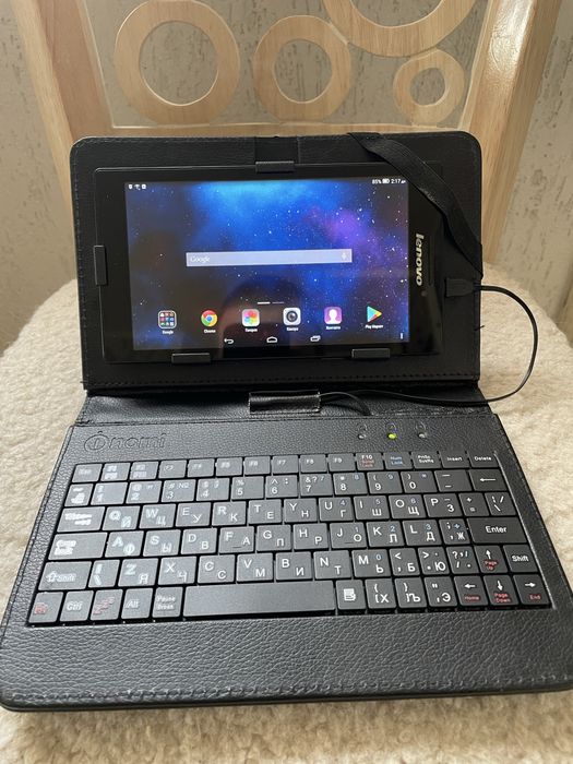 Продам планшет Lenovo TAB2 A7 (чохол з клавиатурою)