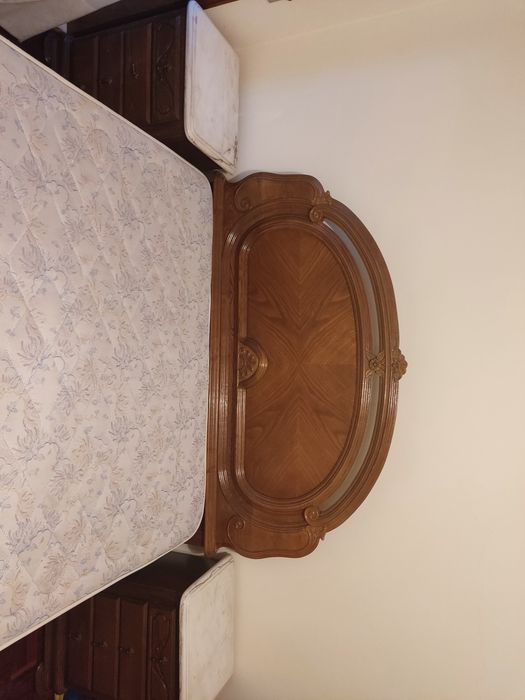 Cama de casal com colchão