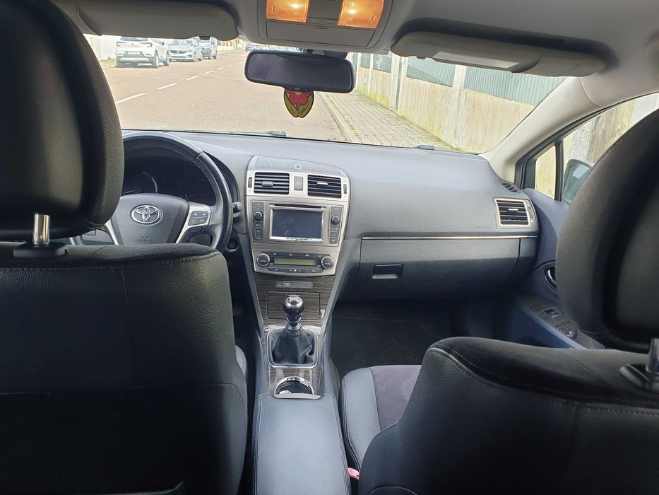 Toyota Avensis Carrinha 2012