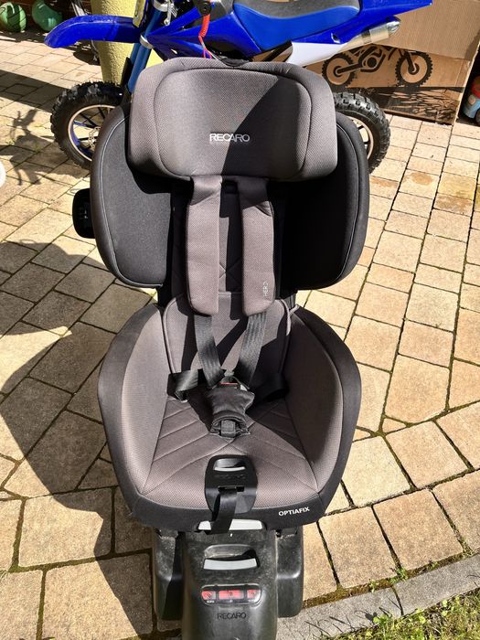 Fotelik RECARO Optiafix 9-18kg