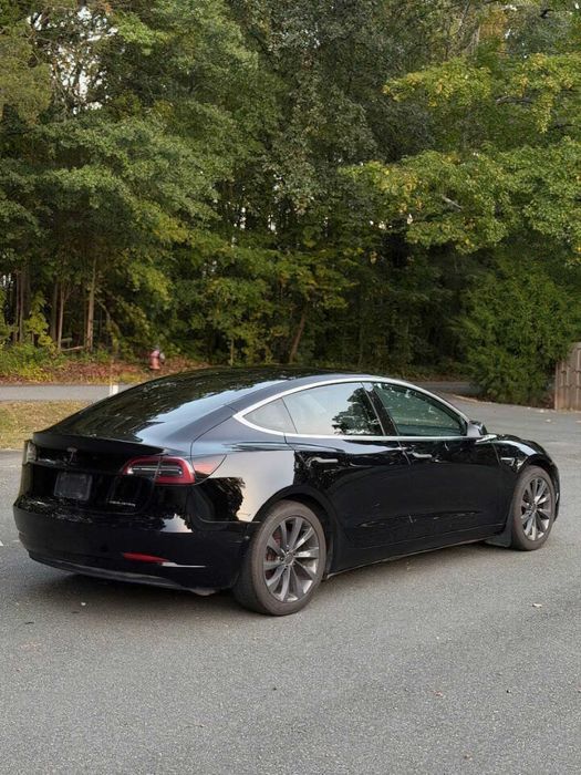 Tesla Model 3 Long Range      2019