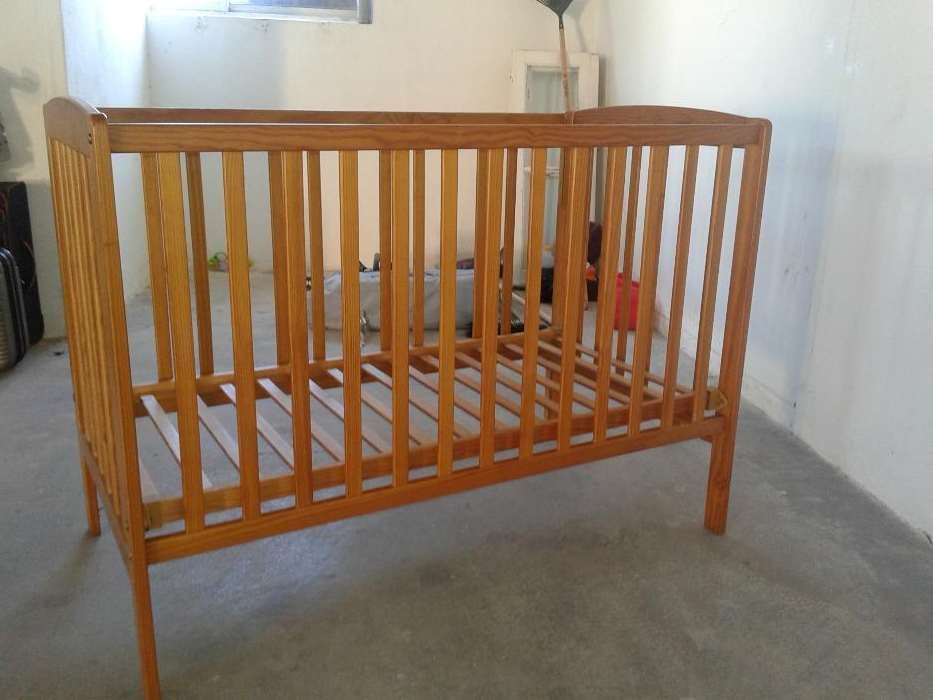 berço de madeira- EXCELENTE ESTADO