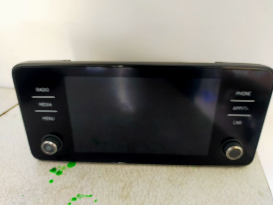 Дсплей магнітофон сенсорний радіодисплей Skoda Scala 654035871B