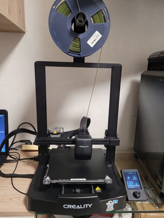 Продам 3-D принтер Creaity Ender 3 V3 SE