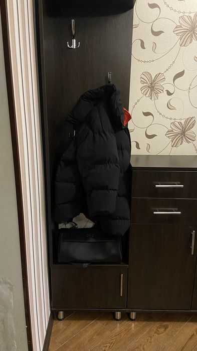 Комод з вішаком для прихожої