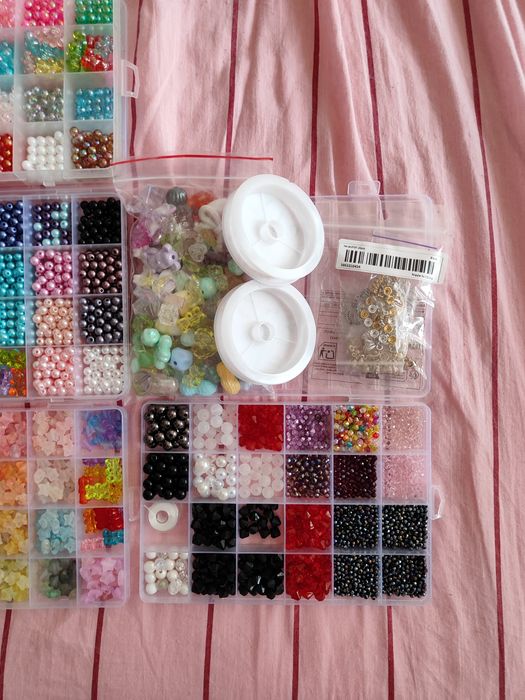набір намистин бусин для створення прикрас браслетів брелоків