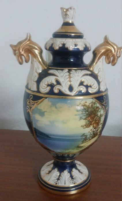 Pote  antigo de Alcobaça com mais de 70 anos