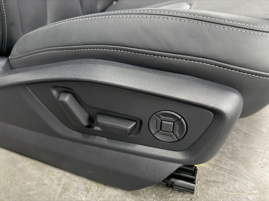 Салон Audi Q7 4M0 2025 20000km