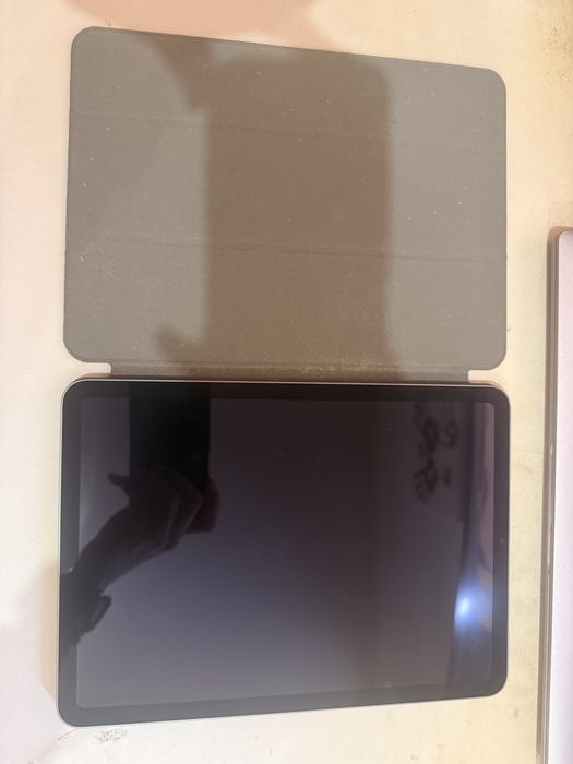 iPad Air 5 64GB Como Novo