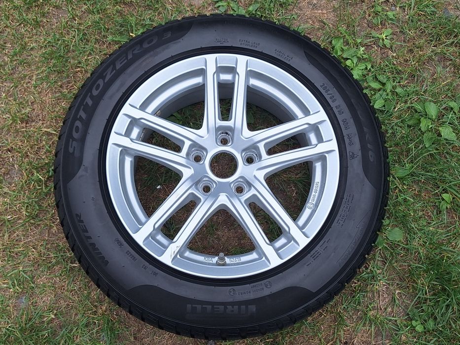 Зимовий PIRELLI 205 60 16