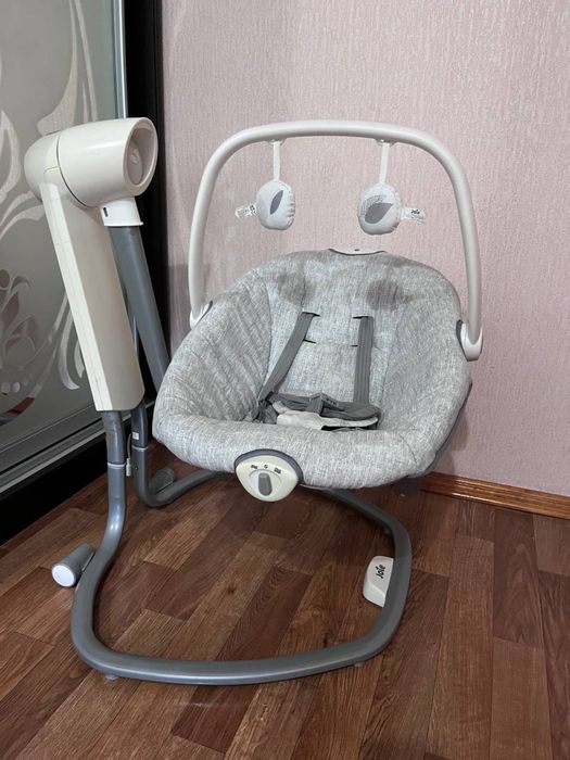 Заколисуючий центр Joie Serina,колиска плетена