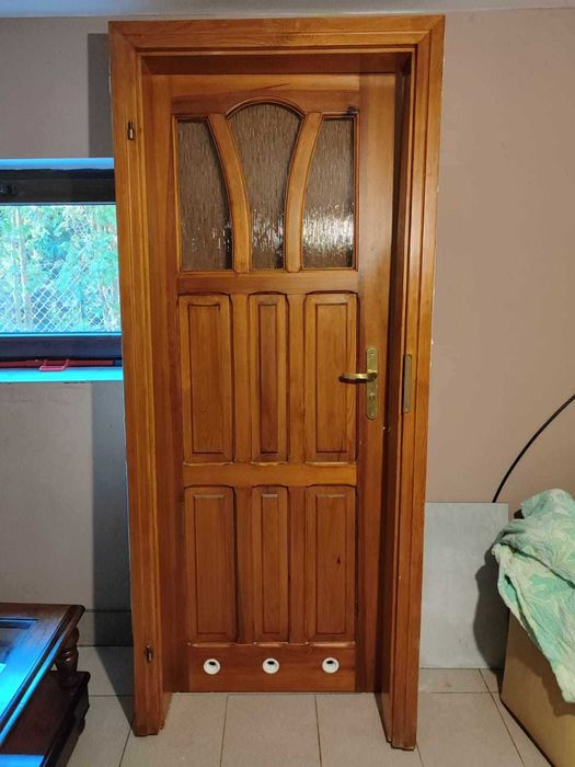 Drewniane drzwi łazienkowe