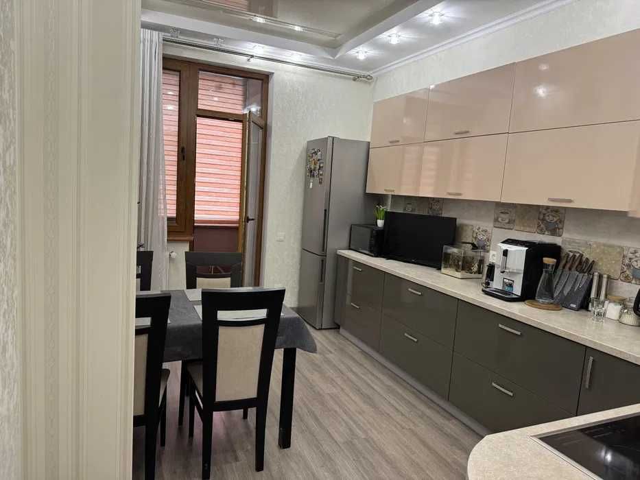 Продам отличную квартиру 61м2! ЖК Белый Слон! (19473)