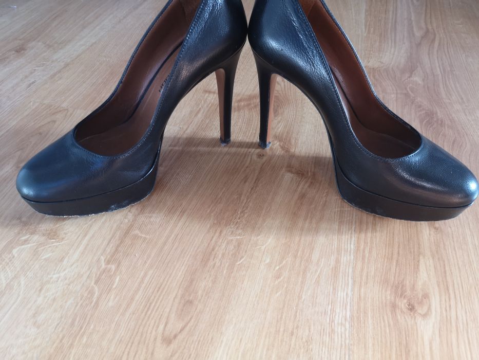 Czarne szpilki. Rozmiar 37