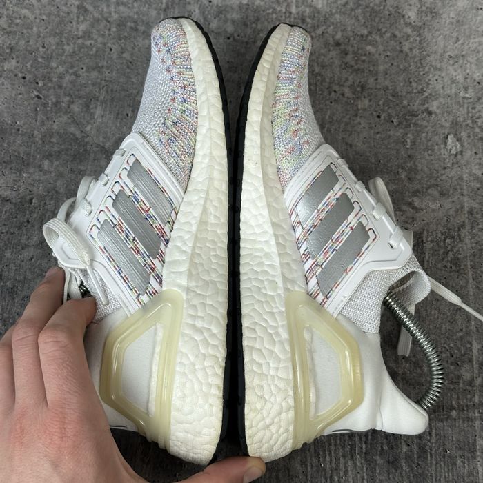 Жіночі Спортивні Кросівки Adidas Ultraboost 20