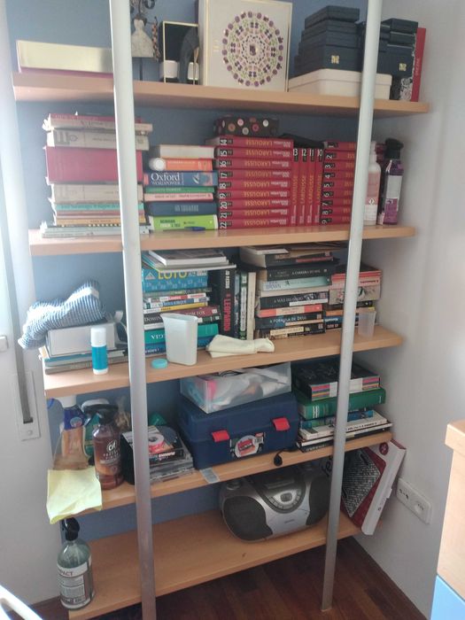 Mobília de solteiro como nova - Completa