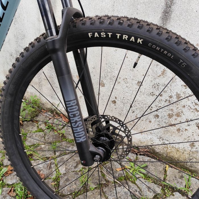 Bicicleta Specialized Rockhopper Expert