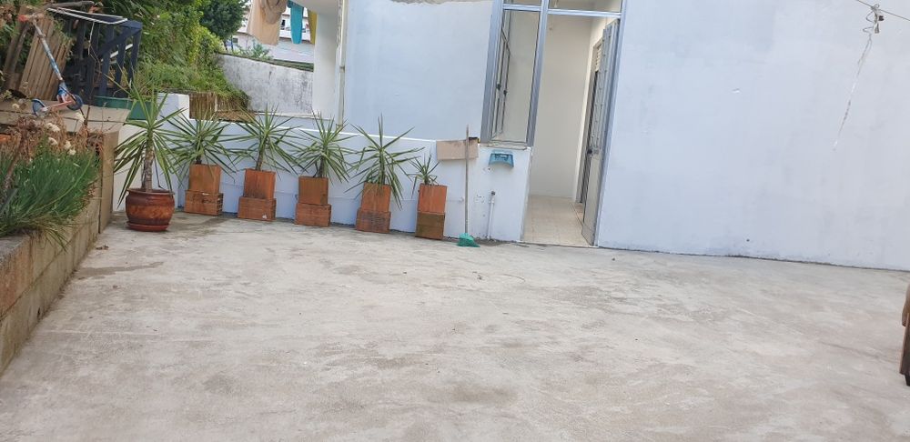 Vendo t4+1 com garagem fechada e terraço