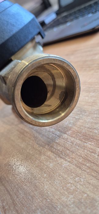 Wodomierz ciepła woda Apator PoWoGaz JS 130 - 10 DN32