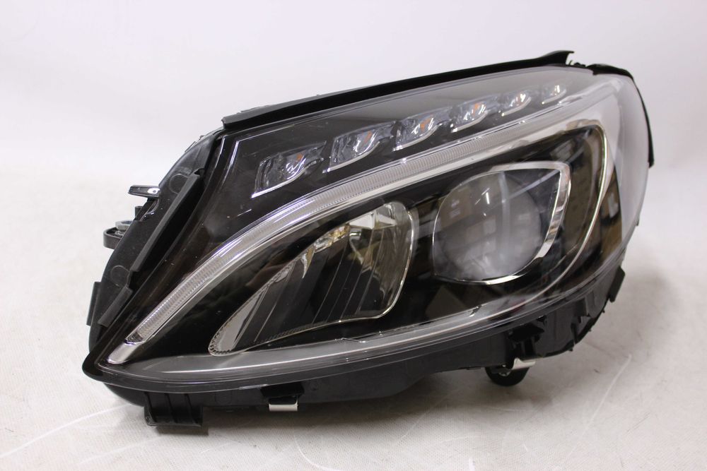 Lampa lewa reflektor przedni przód MERCEDES W205 r14-18. LED DEPO IGŁA