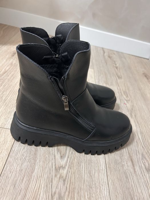 Ботинки сапожки 38 шкіра кожа