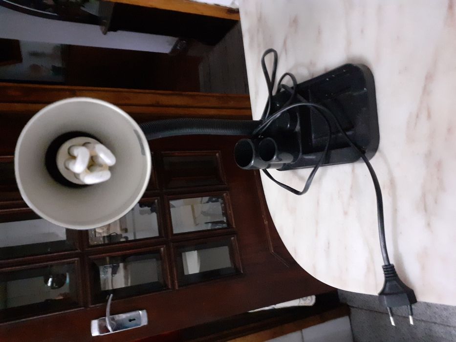 Vendo candeeiro de secretária .
