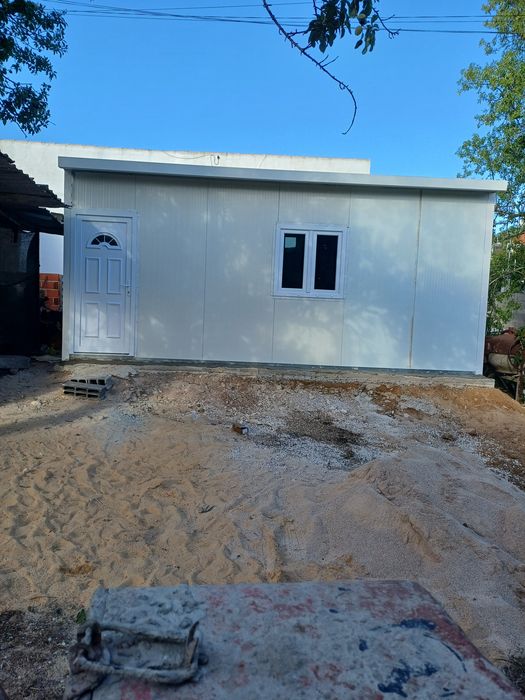 Casa Modulara, Contentores