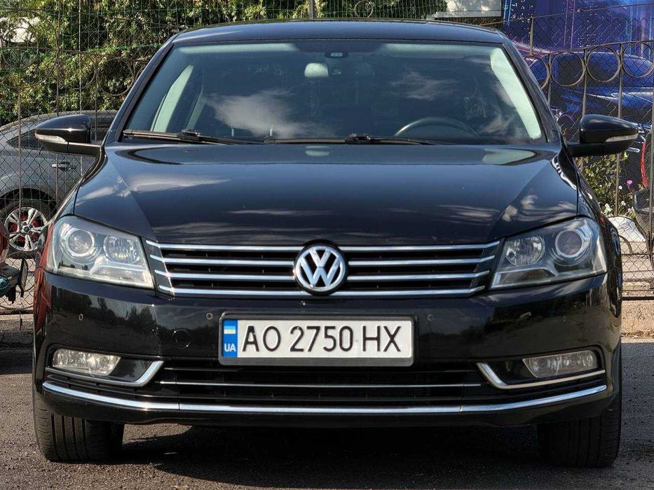Volkswagen Passat B7 2011, 2.0 дизель, автомат