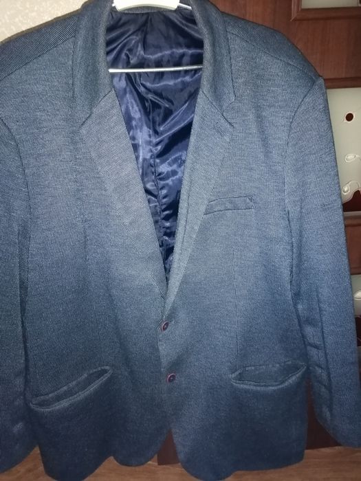 Чоловічий піджак