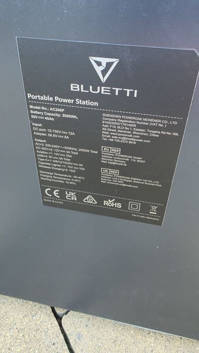 BLUETTI ac200p зарядна станція