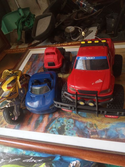 Três jeep e mota Racing! Brinquedos!