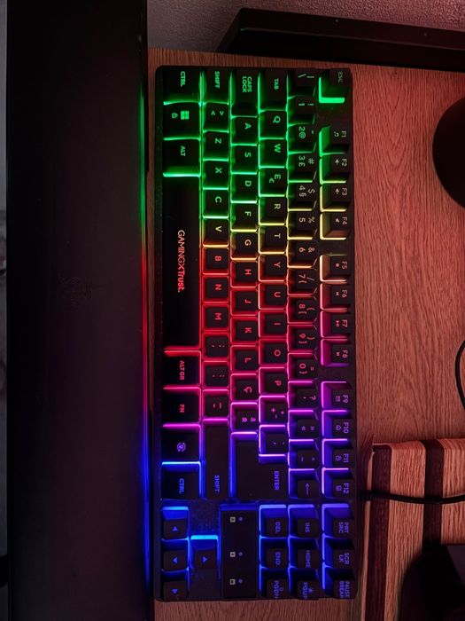 Vendo ou troco material gaming