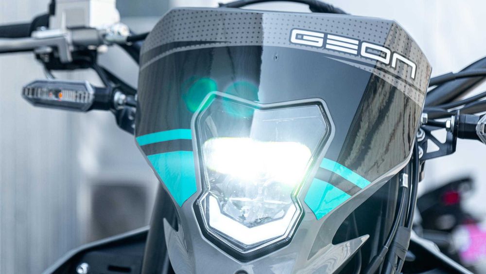 GEON X-Road 300 YGS 21/18 МКПП 6 WL