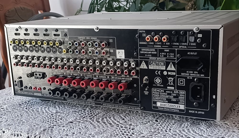 Amplituner DENON AVR 2809+ pilot