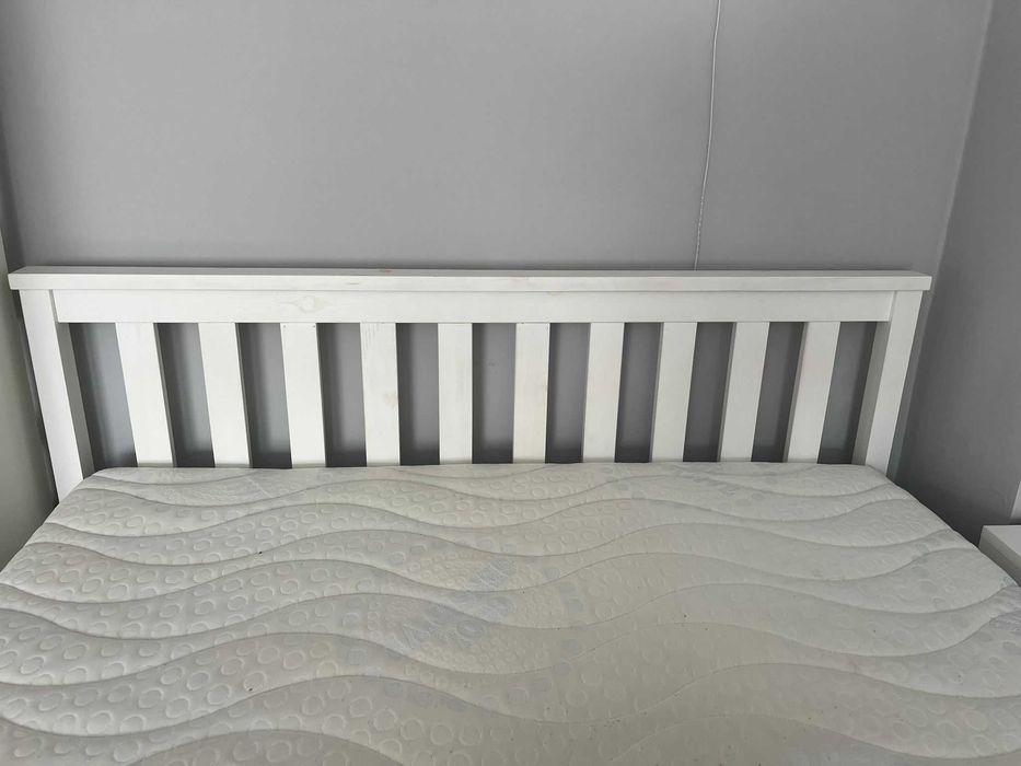 Łóżko z materacem 140/200
