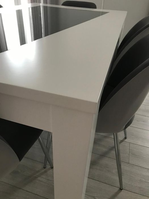 Mobília de sala estar e jantar