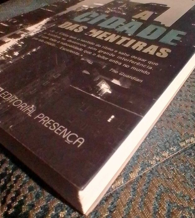 Livro NOVO "A Cidade das Mentiras" por R. J. Ellory.