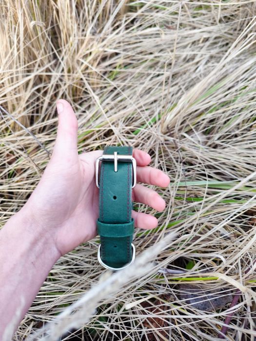 Нашийник для собак з натуральної шкіри ручної роботи