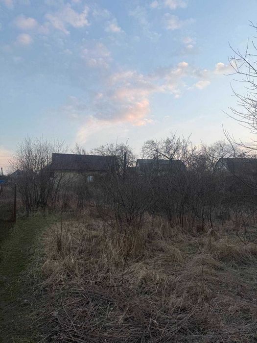 Хотів. Присадибна ділянка 12 сот, вул.Молодіжна.
