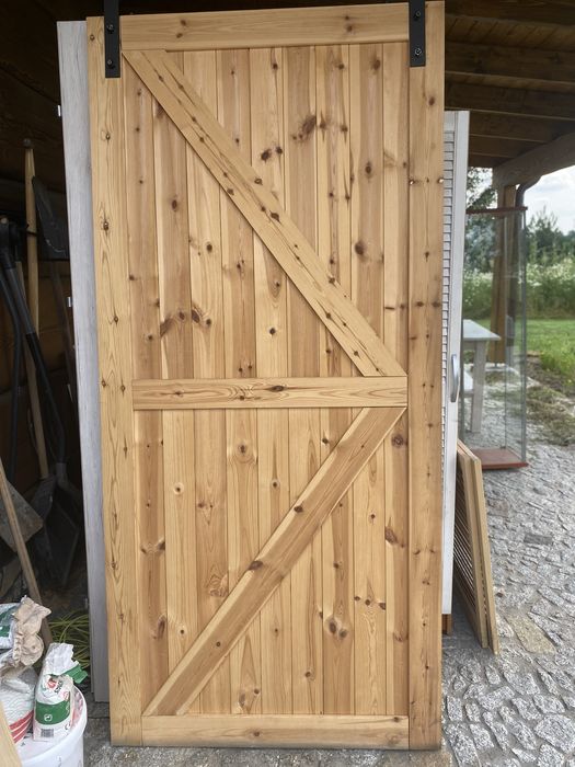 Drzwi przesuwne drewniane