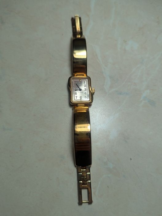 Жіночий наручний годинник "Луч", працюючий.