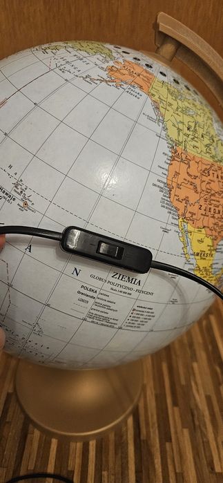 Globus podświetlany